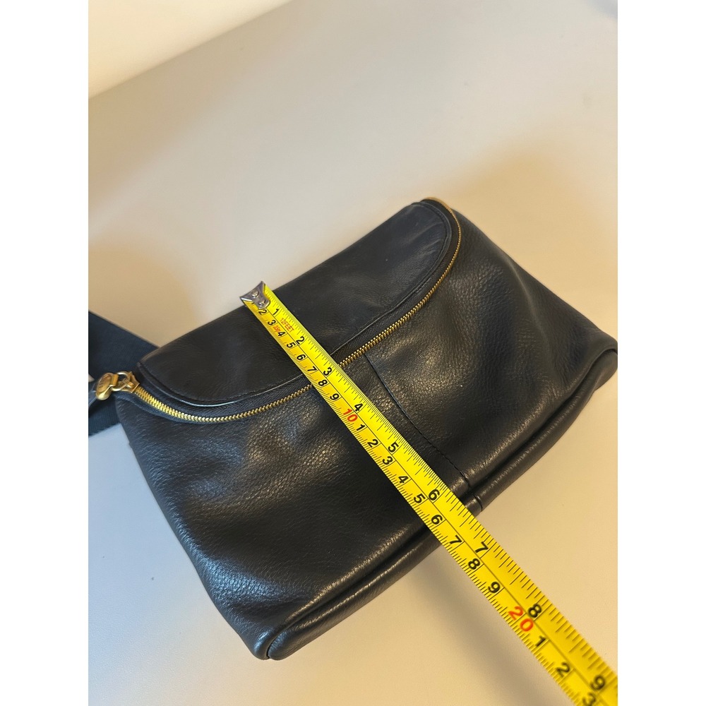Hobo Fern Large Leather Sling Belt Bag in Black - Picture 8 of 8